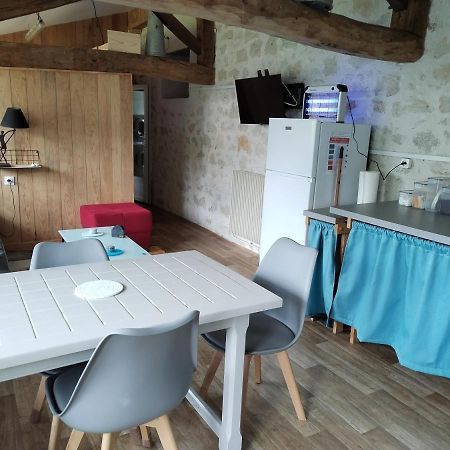 Chambre 2 A 4 Pers Gite Du Gardoir Boresse-et-Martron Екстериор снимка