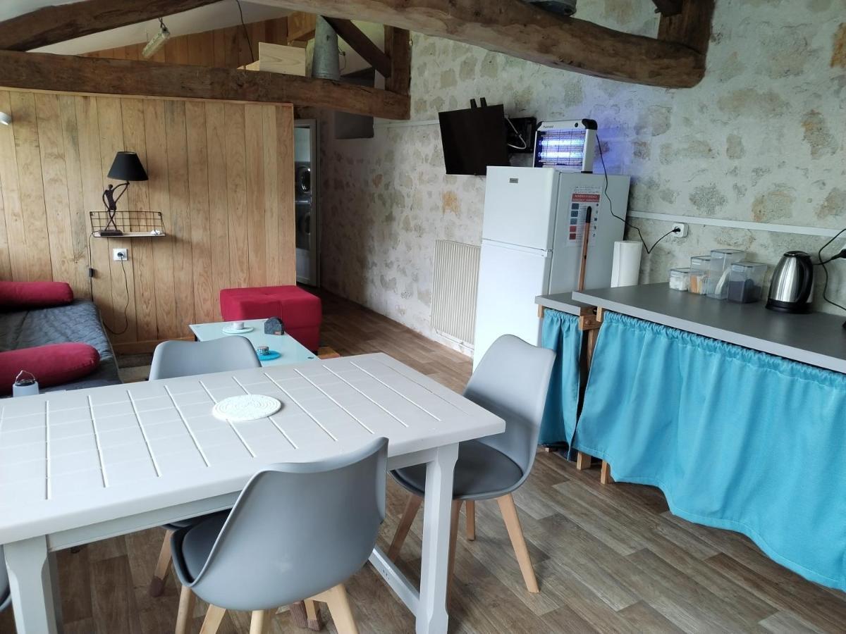 Chambre 2 A 4 Pers Gite Du Gardoir Boresse-et-Martron Екстериор снимка