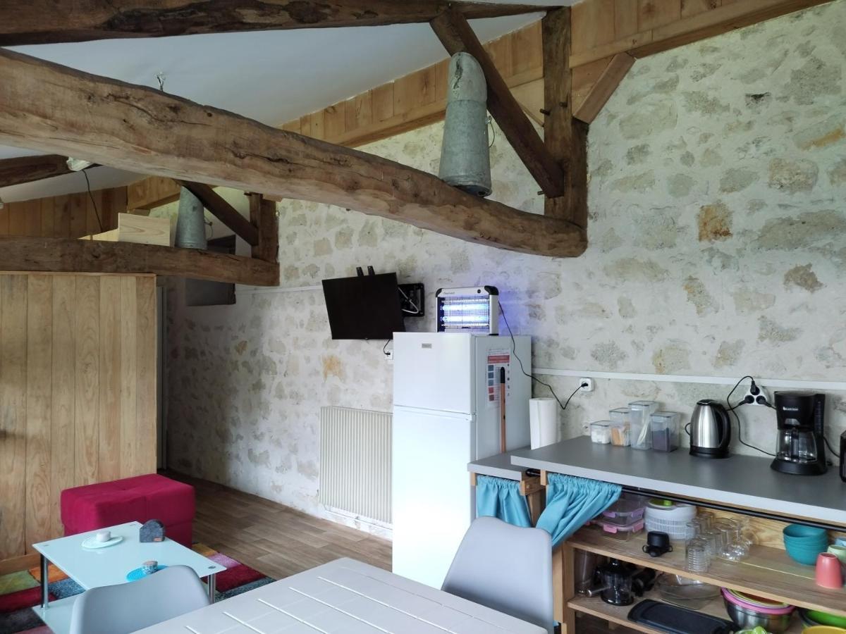 Chambre 2 A 4 Pers Gite Du Gardoir Boresse-et-Martron Екстериор снимка